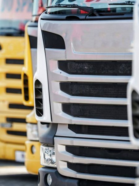 flota samochodów firmy transportowej